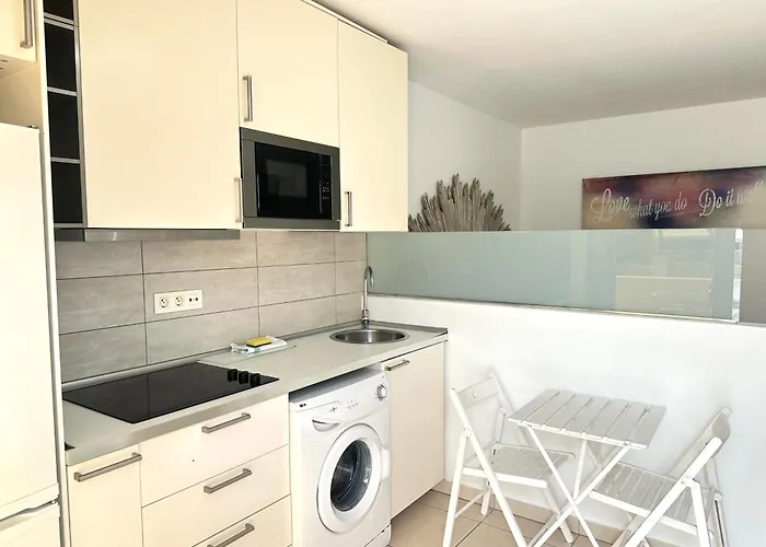 Amazing Complex Pool View & Relax * 아데제